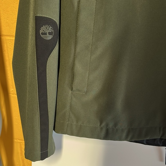 Timberland Men's Olive Lightweight softshell Jacket - Picture 5 of 9